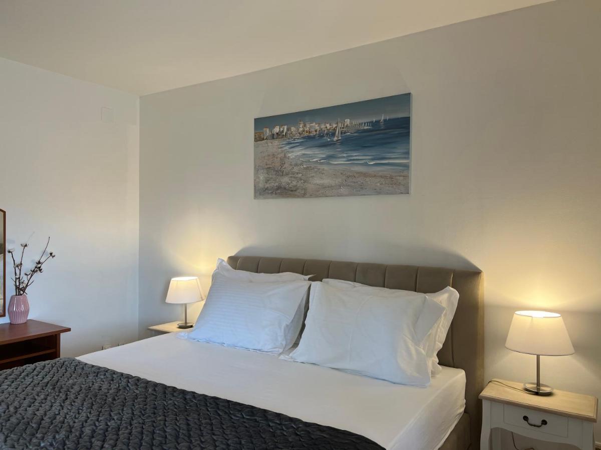 Apartments Ana สตารีกราด ภายนอก รูปภาพ